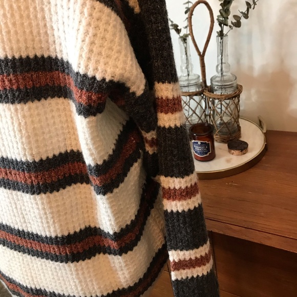 NWT Striped American Eagle Sweater - Picture 4 of 5